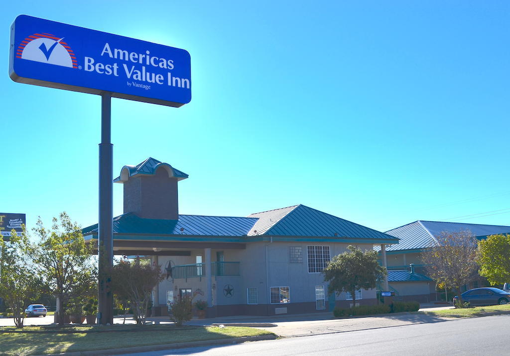 Americas Best Value Inn Fort Worth Exterior photo