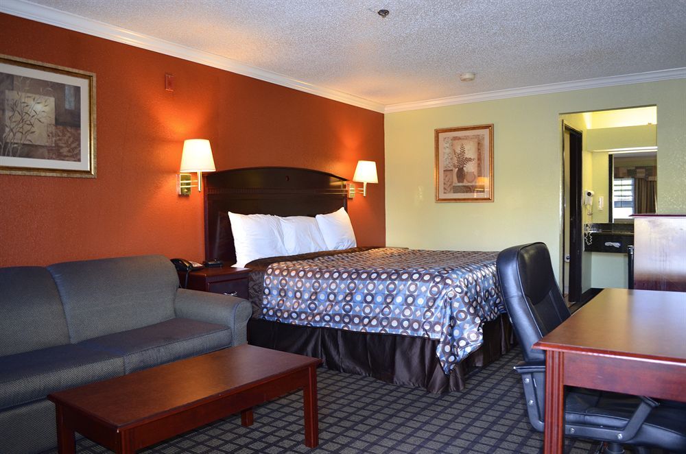 Americas Best Value Inn Fort Worth Exterior photo